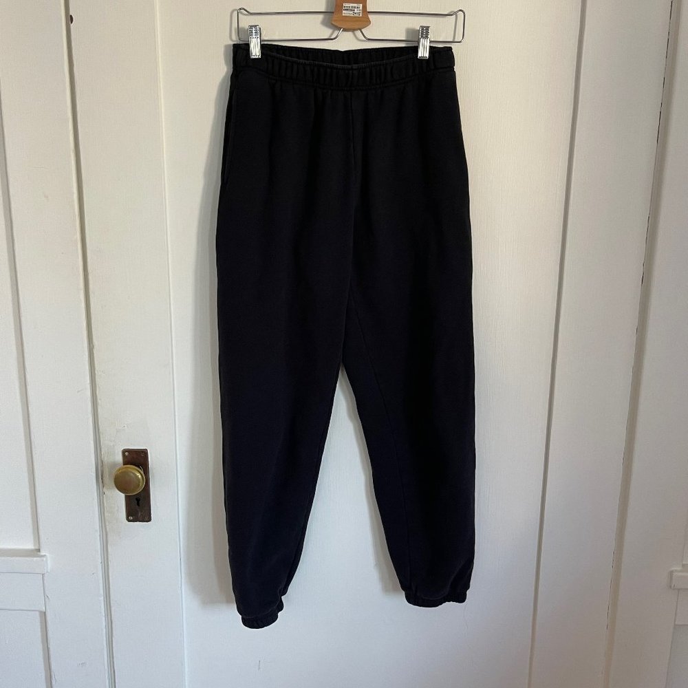 Aritzia Tna Cozy Fleece Boyfriend Basic Sweatpant - size S, black